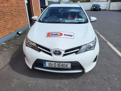 2015 - Toyota Auris Manual