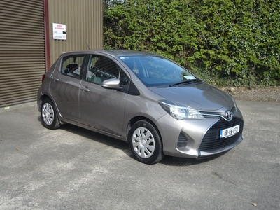 2015 - Toyota Yaris Manual