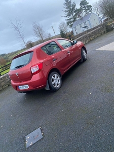 2016 - Dacia Sandero Manual