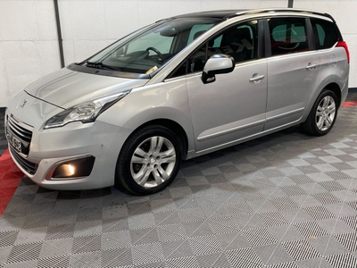 2016 - Peugeot 5008 Manual