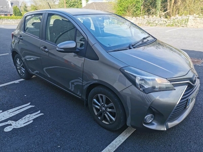 2016 - Toyota Yaris Manual