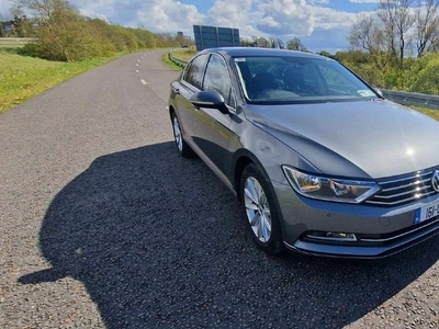 2016 - Volkswagen Passat Manual