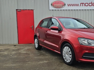 2016 - Volkswagen Polo Automatic