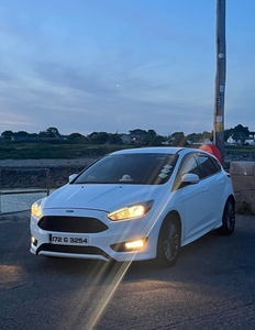 2017 - Ford Focus Manual