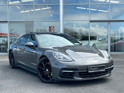 2017 - Porsche Panamera Manual