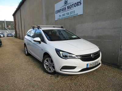 2017 - Vauxhall Astra Manual