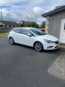 2019 - Opel Astra Manual