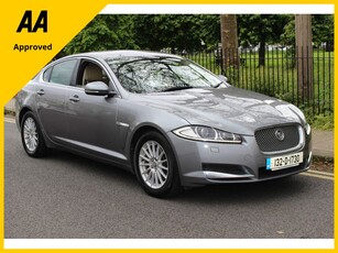 2013 (132) Jaguar XF