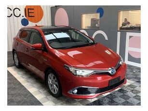 2016 (161) Toyota Auris