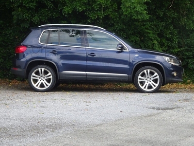 2012 - Volkswagen Tiguan Manual