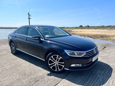 2019 - Volkswagen Passat Manual