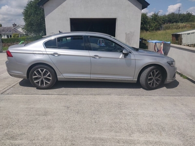 2021 - Volkswagen Passat Manual