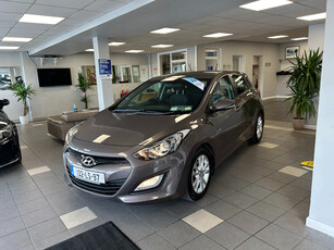 2013 (132) Hyundai i30