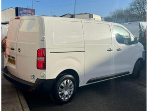 VAUXHALL VIVARO