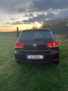 2011 - Volkswagen Golf Manual