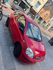 2003 - Toyota Yaris ---