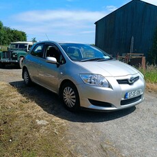 2007 - Toyota Auris Manual