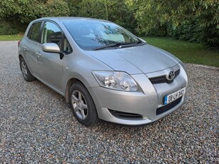 2008 - Toyota Auris Manual