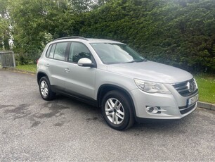 2009 - Volkswagen Tiguan Manual