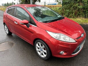 2010 - Ford Fiesta ---