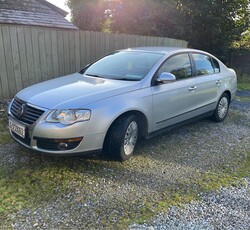 2010 - Volkswagen Passat Manual