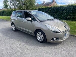 2011 - Peugeot 5008 Manual