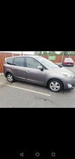 2011 - Renault Grand Scenic Manual