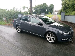 2011 - Volkswagen Passat Manual