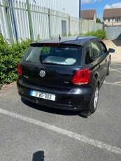 2011 - Volkswagen Polo Manual