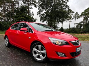 2012 - Opel Astra Manual