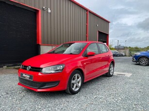 2012 - Volkswagen Polo Automatic