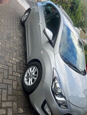 2013 - Hyundai i30 Manual