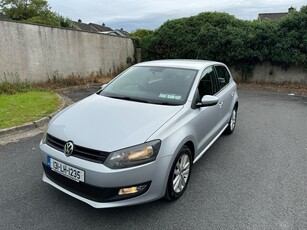 2013 - Volkswagen Polo Manual