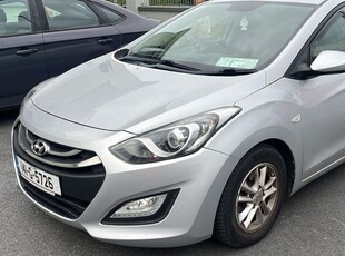 2014 - Hyundai i30 Manual