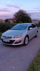 2014 - Opel Astra Manual