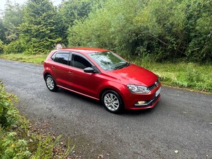 2014 - Volkswagen Polo Automatic