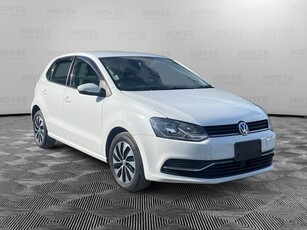 2014 - Volkswagen Polo Automatic