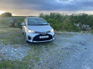 2015 - Toyota Yaris Manual