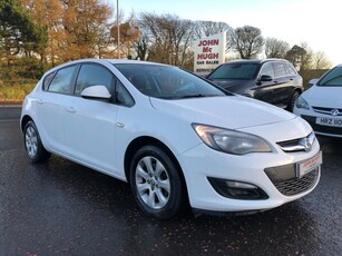 2015 - Vauxhall Astra Manual