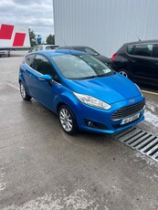 2016 - Ford Fiesta Manual