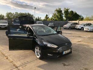 2016 - Ford Focus Manual