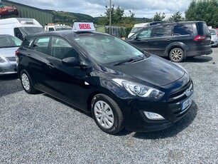 2016 - Hyundai i30 Manual