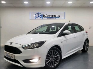 2017 - Ford Focus Manual