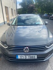 2017 - Volkswagen Passat Manual