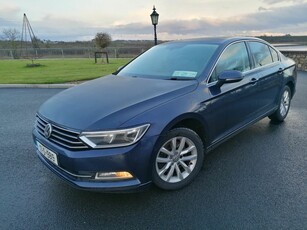 2017 - Volkswagen Passat Manual