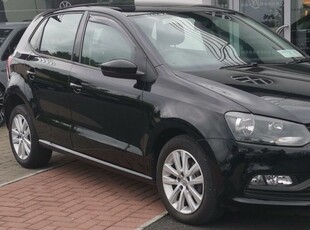 2017 - Volkswagen Polo Manual