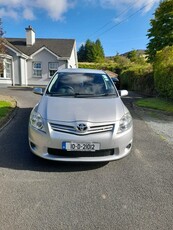 2010 - Toyota Auris Manual