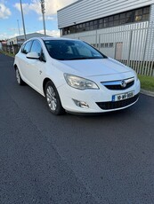 2010 - Vauxhall Astra ---