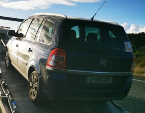 2010 - Vauxhall Zafira ---