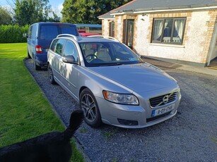 2011 - Volvo V50 Manual